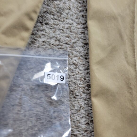 LL Bean Pants Mens 34x32 Tan Khaki Chino Classic Fit Preppy Straight Pleated - Picture 7 of 7